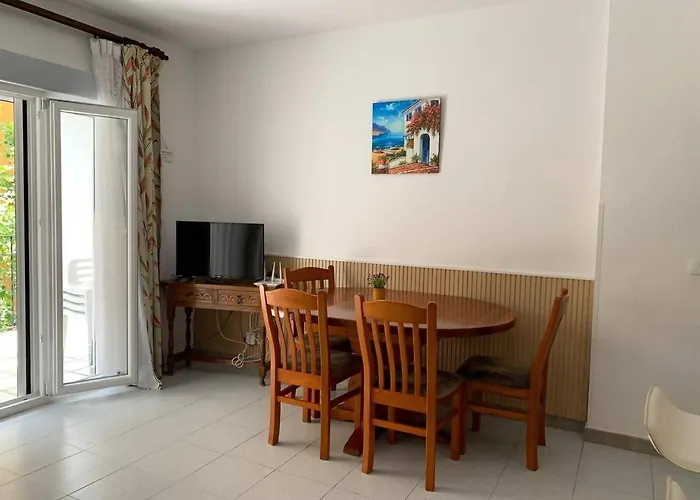 Apartment Enissa - Con Piscina Y 3 Mins De La Playa Andando